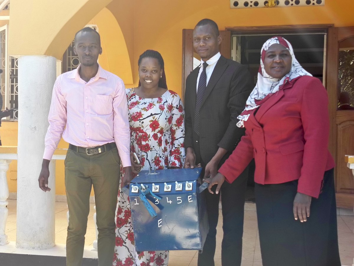 TunuraB's tweet photo. This afternoon, ONC Manager Hajat Hadijah Namyalo @ChiefMuzzukulu, Together with head of institutions Mr Muyingo Chris #muyingo handed over a welding machine to the student leaders of IUIU, with the intention of equipping them with additional skills. @Onc_media @onc_nrm https://t.co/BxVB5cEiCn