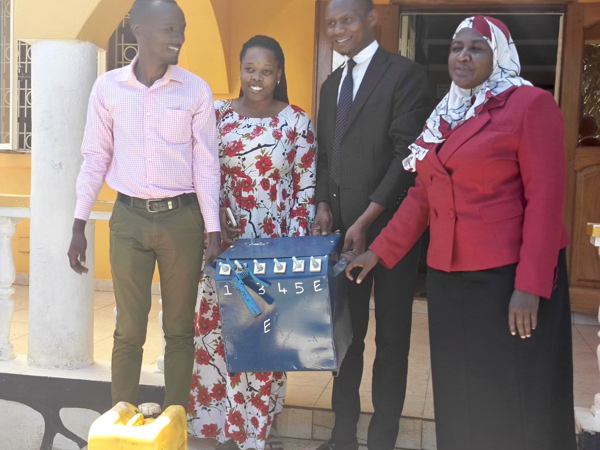TunuraB's tweet photo. This afternoon, ONC Manager Hajat Hadijah Namyalo @ChiefMuzzukulu, Together with head of institutions Mr Muyingo Chris #muyingo handed over a welding machine to the student leaders of IUIU, with the intention of equipping them with additional skills. @Onc_media @onc_nrm https://t.co/BxVB5cEiCn