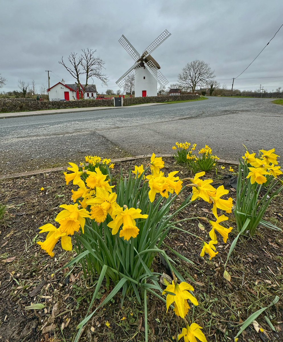A nice tour around some sights, in county Leitrim, today. Have wanted to photograph Elphin Windmill for years. It’s a real hidden gem, overlooking the majestic river Shannon in the county town of Carrick on Shannon. @PictureIreland <a href="/IRLHHeartlands/">Irelands Hidden Heartlands</a> #photograghy #Ireland #scenic