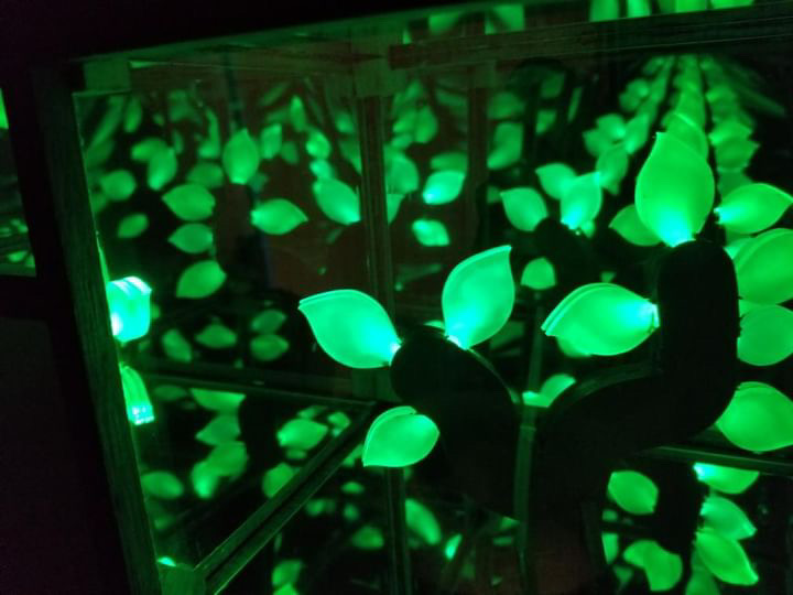 tapplastics's tweet image. “Lush Growth, Infinitree” was designed by Sequence Woodworks in Santa Rosa 🌳. Clear and mirrored acrylic from TAP were used in the creation of this piece! #tapplastics #LEDart #woodworking #acrylic #santarosa