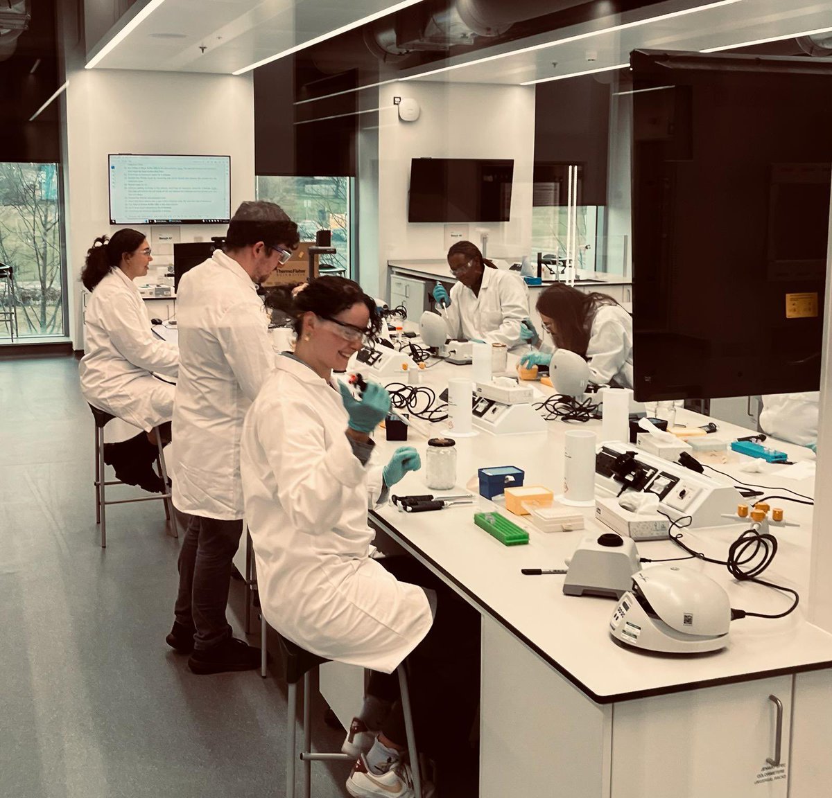 Our Ancient Biomolecules MSc class learning how to extract DNA in the University’s new science teaching hub @UoAGeosciences @aberdeenuni