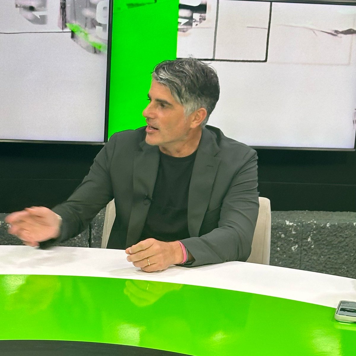 marca90ec's tweet photo. 🔴 Diego López • El Dt del Ídolo en #Analisis90
¿Lo vez campeón en el 2024? Escríbenos aquí y comenta en nuestro chat en vivo 📲
Click al Link: https://t.co/h3X6Ag51wj
#M90 | #Marca90 | #Alfaro | #Dreer | #Galvez | #Magallanes