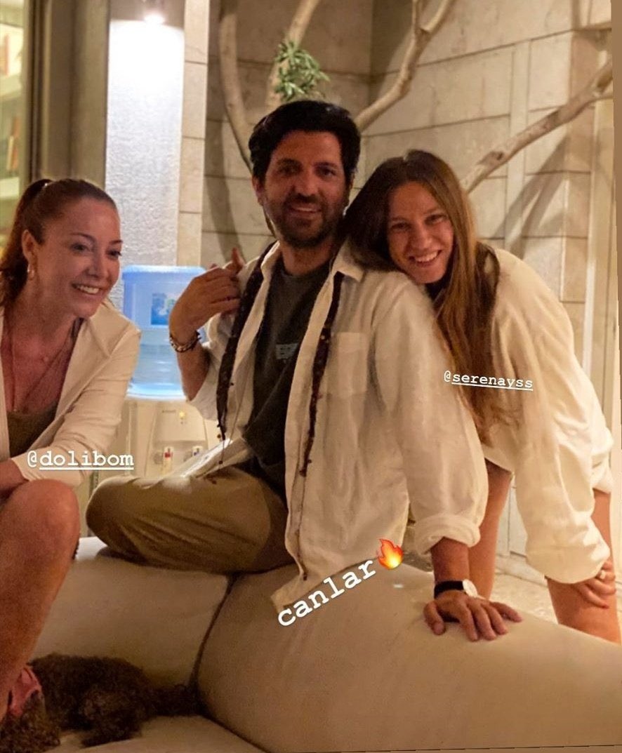 serenaysarchive's tweet photo. serenay sarıkaya, dolunay soysert, ali bilgin &amp; ayşe barım ✨(2020) https://t.co/6doHIMkCFm