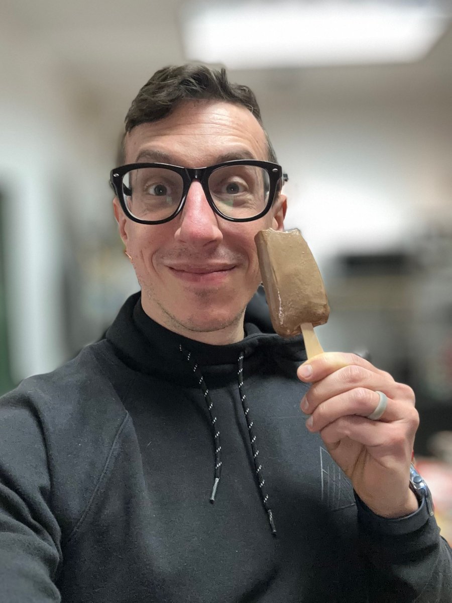 letsbackflip's tweet photo. Celebrating National Frozen Food Day at Backflip! 🎉 Lunch is key, and thanks to our stash of freezer meals and treats, the crew never goes hungry. Good food fuels our team.
.
.
.
#HashtagHoliday #Fun #Food #Photos #FrozenFood #IceCream #Fudgesicle #Fudge https://t.co/Bj5zNHhrQR