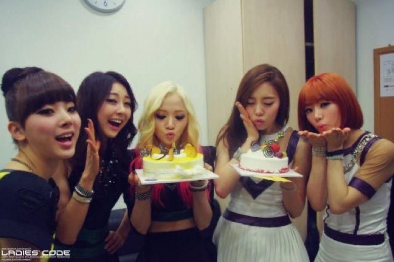 lavelybit's tweet photo. happy 11th anniversary to my favorite group of all time <3 #11YearsWithLadiesCode https://t.co/G3ik8D35ZJ
