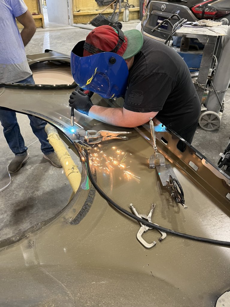 LombardEqpt's tweet photo. Murfreesboro Auto Body Collision Center hones their MiG welding skills with Lombard Equipment! From steel to silicon bronze, we're dedicated to top-notch craftsmanship.
#LombardEquipment #MiGWelding #AutoBodyExperts #migweld #aluminumrepairequipment #steelrepair https://t.co/x5ANCUYhz4