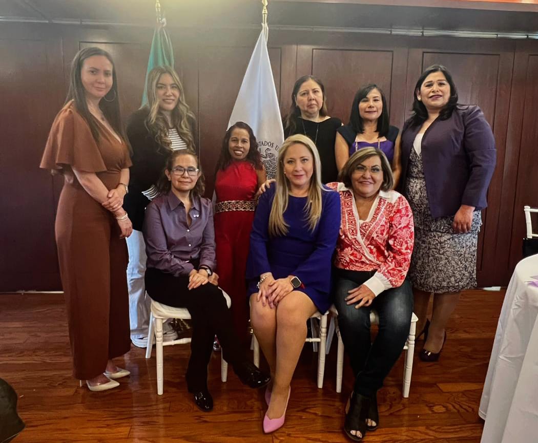 La Magistrada Presidenta <a href="/NormajimenezF/">Norma Jiménez Fuentes</a> y la Magistrada Ma. Isabel Barriga Ruiz en representación del <a href="/TEEQRO/">Tribunal Electoral del Estado de Querétaro</a>, asistieron al evento #DiaInternacionalDeLasMujeres organizado por el
<a href="/TEPJF_informa/">Tribunal Electoral del PJF</a>.
 ¡Impulsar la igualdad es una labor constante!