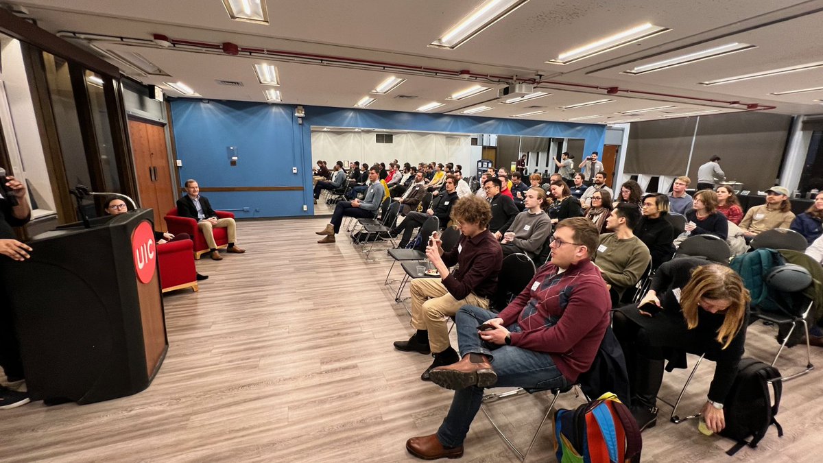 YPTChicago's tweet photo. Thank you to everyone who joined us for our Q&amp;A and Meet-And-Greet session with @ChicagoDOT Commissioner Tom Carney last night at UIC! We are grateful to Commissioner Carney for sharing his invaluable insights and advice with our young and aspiring transportation professionals. https://t.co/QlIFo6vHkg