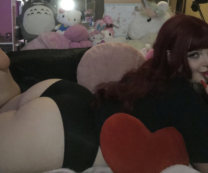 1 &hearts;️ = 1 spank https://t.co/4Ag3sqglvt