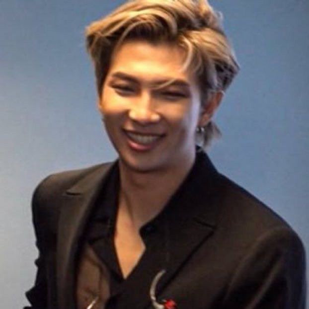 EB0YRM's tweet photo. how did we survive this namjoon https://t.co/ycAMJ6s6Ep