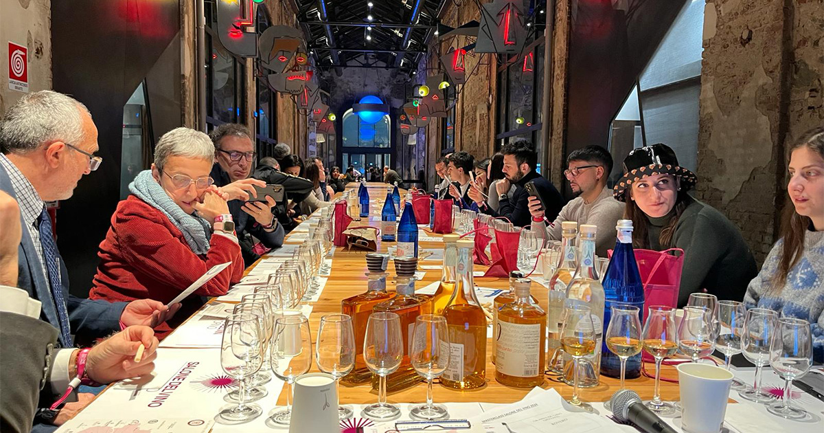 GrappaPiemonte's tweet photo. La grappa piemontese grande protagonista al Salone del Vino 2024

Leggi tutto 👇
https://t.co/XcgyqgMRxH https://t.co/WBRzOk8OmQ