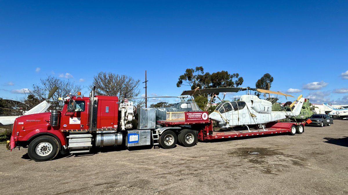 Boneyardsafari's tweet photo. The #wwarroadtrip continues, today AH-1J 156784 is being moved by Worldwide aircraft recovery to Great Park Orange County, #FlyingLeatherneckAviationMuseum new home.. #cobraroadtrip #ah1 #ah1j #ah1cobra #cobragunship #usmc #marineaviation #worldwideaircraftrecovery https://t.co/4djrJYSq1p