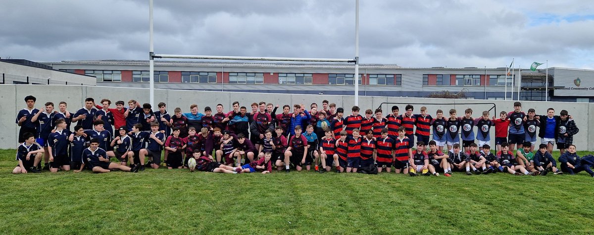 We were delighted to host the @Munsterrugby emerging school blitz today. Well done @ThomondCommColl @VilliersSchool @RiceCollegeNews @salesianpallas for playing some excellent rugby 💜🖤 🏉 @LCETBSchools