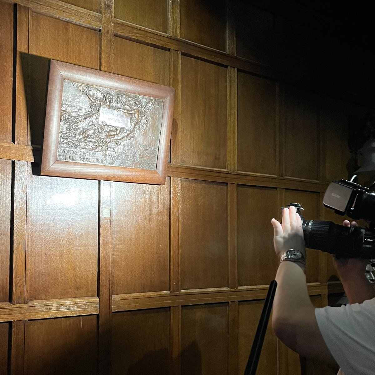 BMMuseum's tweet photo. 📺 We’re on TV tonight! Tune in to @ITVCentral from 6pm to hear about Herbert Austin and William Morris’ offices which will be open to the public TOMORROW 🤩
#MuseumNews #Updates #HerbertAustin #WilliamMorris #Longbridge #MotoringHistory #CarHistory #AustinOffice #MorrisOffice https://t.co/vAfxWmFiNT