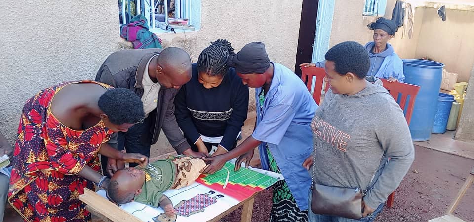KireheDistrict's tweet photo. Uyu munsi hakomeje ibikorwa by'icyumweru cyahariwe ubuzima mu Karere ka Kirehe ku nsanganyamasiko igira iti:"UBUZIMA BUZIMA,AKABANDO K'IMINSI" Ibikorwa byakozwe mu mirenge yose igize Akarere ka Kirehe.icyumweru cy'Ubuzima kizamara iminsi itanu (Kuva kuwa 04-08/03/2024). https://t.co/WhWIXJNeBI