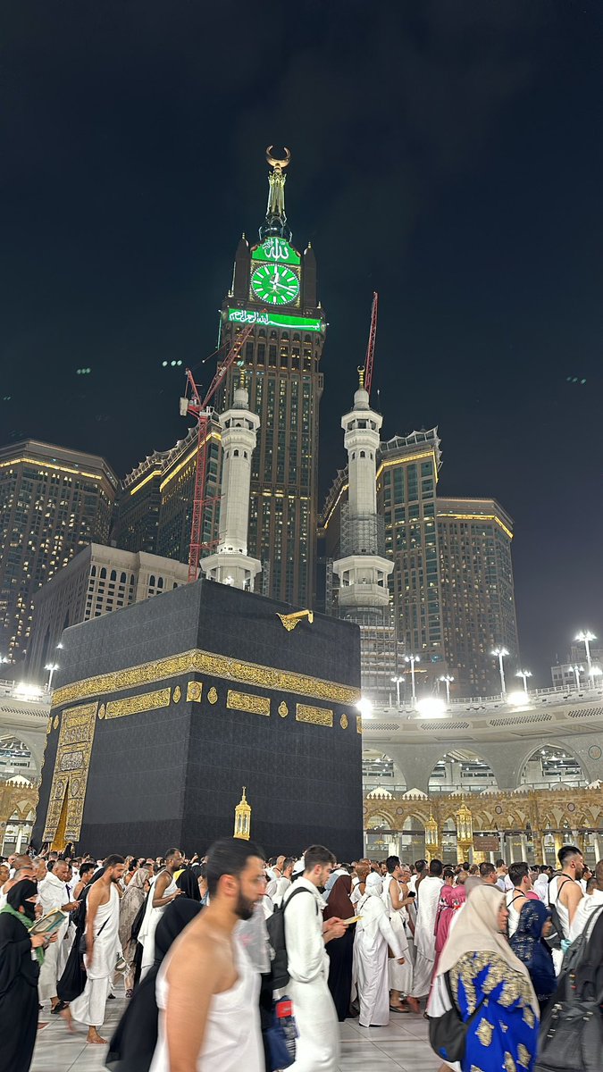 الحمدلله الذي بلغنا مكه ويسّرلنا عمرتنا اللهم تقبل منا