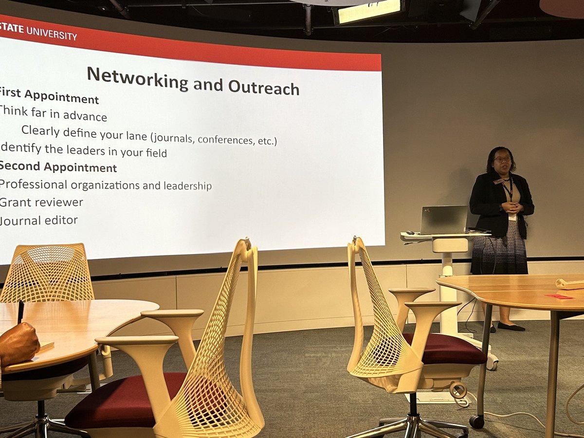 Dr. Kim Grainger presents at NC State’s Conference on Faculty Excellence about promotion and tenure. #ncstatecfe