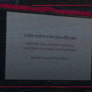 Ou l’on découvre qu’une filiale de Canal+ commercialisait jusqu’à lundi une chaîne de propagande russe diffusée par SFR. @RSF_inter a posé des questions, et la diffusion a soudainement été interrompue. rsf.org/fr/rsf-révèle-… #PressFreedom