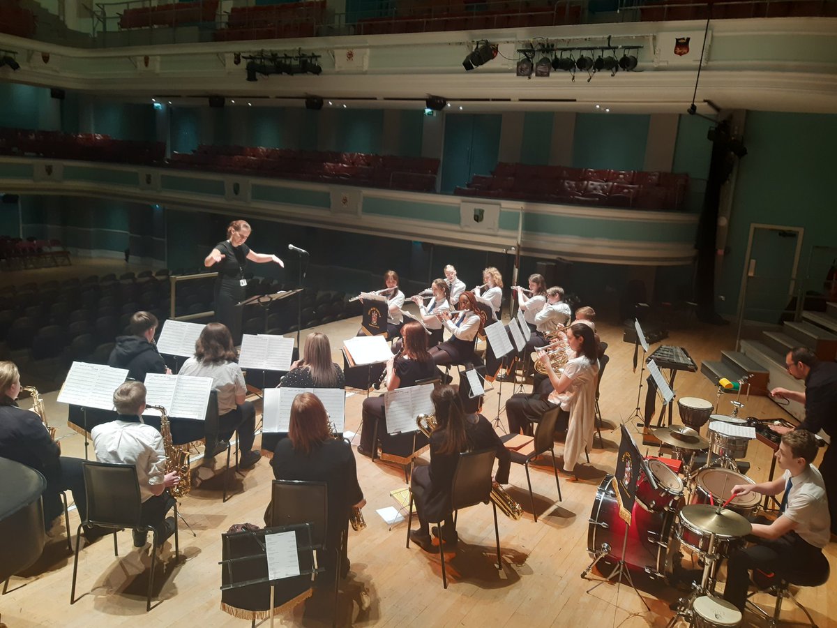 StokeCMS's tweet photo. CYWO rehearsing #CityVoices @RegandVic @SoTCityCouncil @StokeLearning @StokeCEP @StokeCreates @stokeculture @tmpartnership #CYWO #CYC @BelgraveAcademy @StBartsTrust @SneydGreenPS @BurnwoodCSchool @SmallthornePri1 @millhillacademy @CL_Trust @EatonParkAc https://t.co/caLagqt1Qp