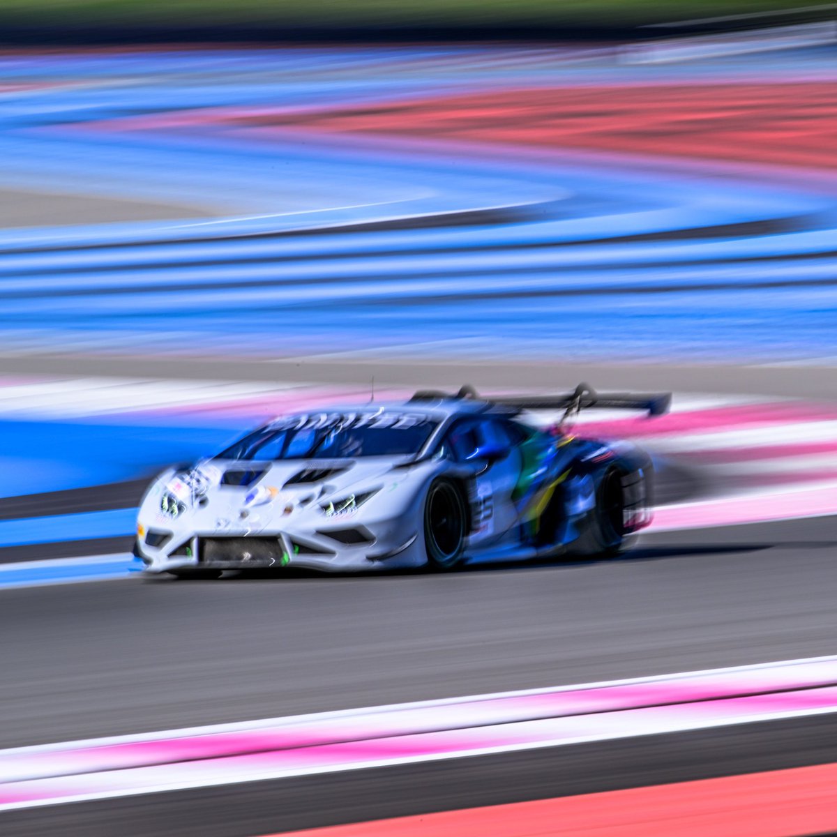 imperialeracing's tweet photo. Wrapping up two productive days of testing here at Paul Ricard! ☄️

#imperialeracing #weareimperiale #supercars #FanatecGT #GTWorldChEU https://t.co/a9IdNjVqOy