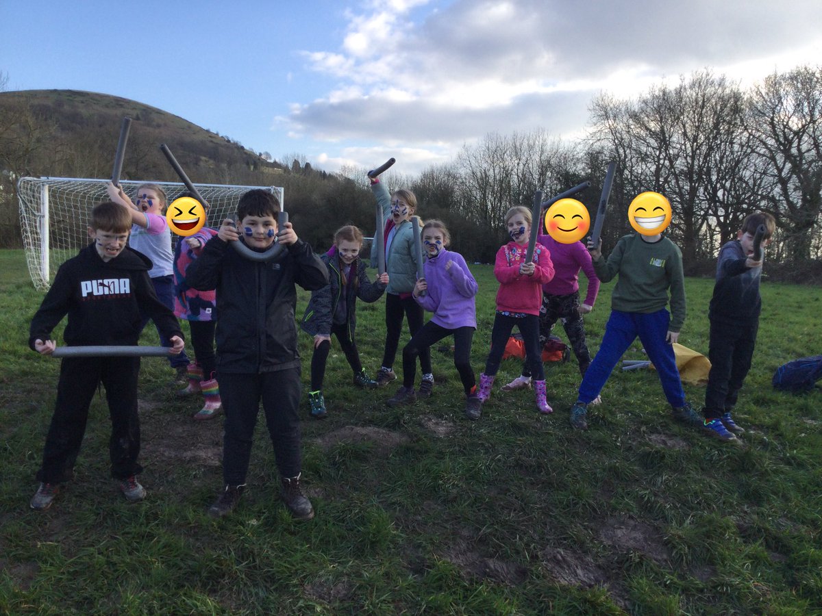 Iron Age activities this afternoon to start our residential. Making round houses, pottery and a battle! <a href="/SomersPark4EM/">Mrs McCracken and Mrs Evans</a> <a href="/SomersPark4MF/">Mrs Fisher</a>