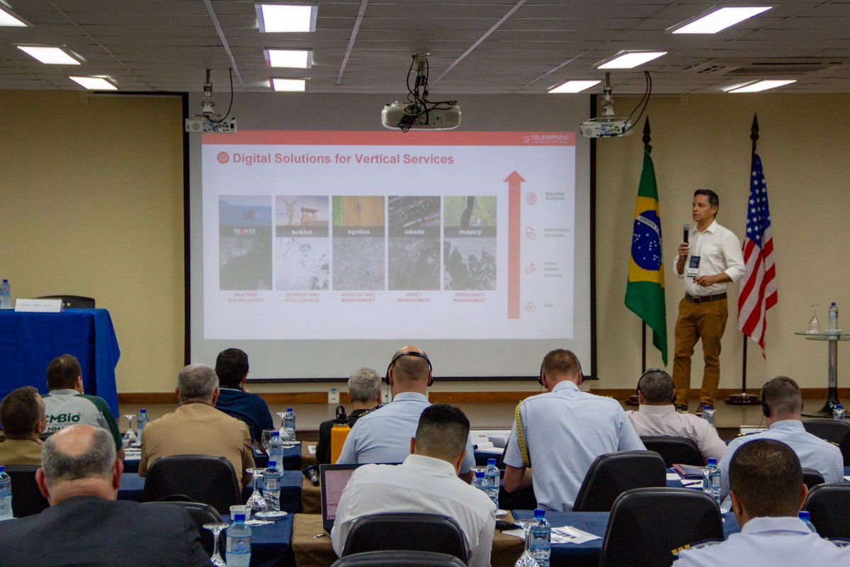 TelespazioBR's tweet photo. A Telespazio Brasil participou como palestrante do II Seminário de Emprego de Sensoriamento Remoto no Monitoramento da Pesca Ilegal que aconteceu no Centro Militar de Convenções e Hospedagens da Aeronáutica em Salvador.
Créditos das imagens: Juliana Mota/Censipam https://t.co/8tCLAjiyWY
