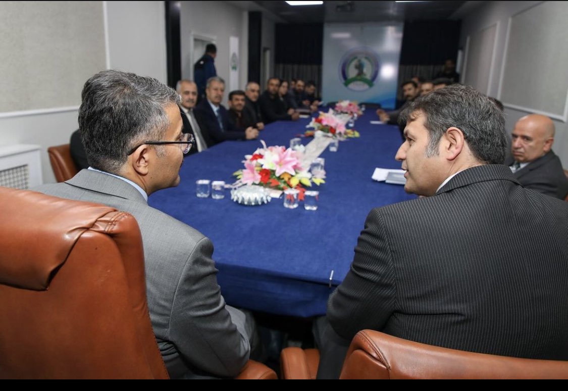 vedatcogac's tweet photo. Ziyaretlerinizden ve sunduğunuz desteklerden dolayı şahsım ve Esnafımız adına  teşekkür ederim.
@alicelik_64 
@cimsitomer 
@HakkariValiligi https://t.co/jduNs5ID4Q