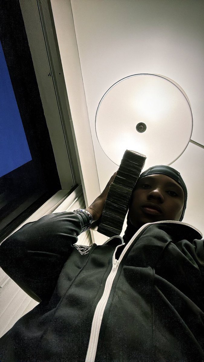 DUWAPTEZZ's tweet photo. talk to me nice. https://t.co/cxq0COX3bL