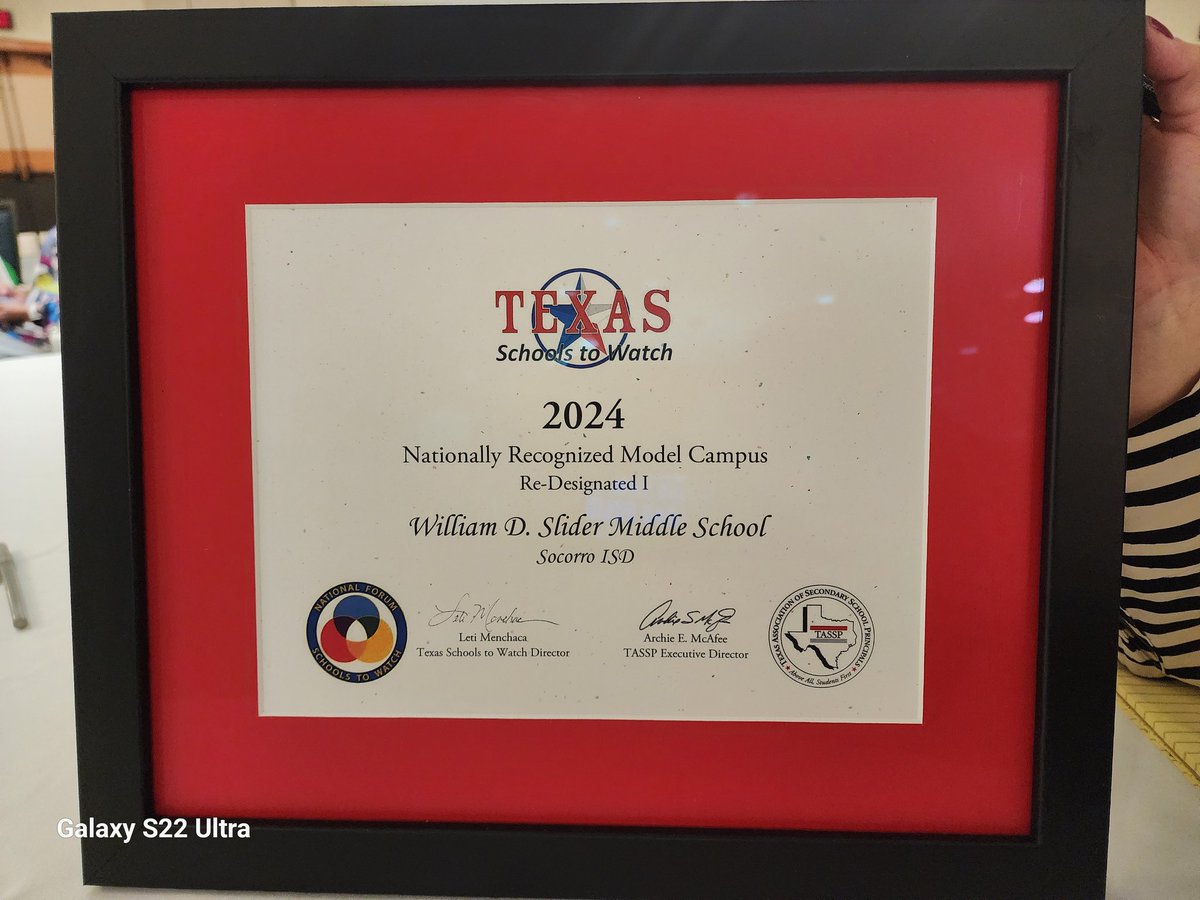 LMartinez_PHE's tweet photo. Representing Slider Middle for our Re- Designation 1 for the Texas Schools To Watch!!πππ#PrideInEveryStride
#ExcellenceForAll
#TeamSISD
#Slider_Middle https://t.co/DPfNAJa1Bq