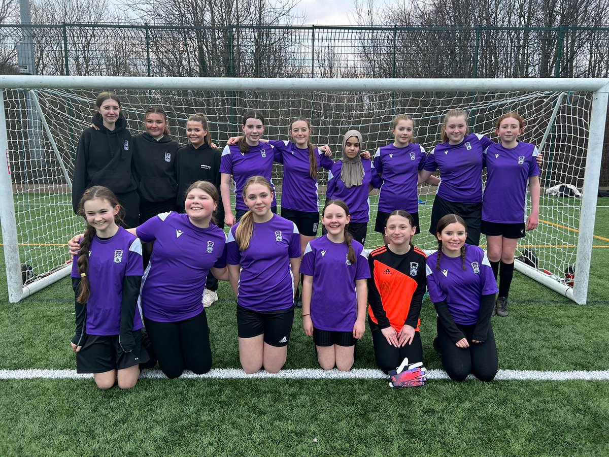 rhs_hwb's tweet photo. U15 girls won 6-2 against a competitive Leith team today in the Edinburgh Schools League. Well done to Nada who was nominated by Leith as their player of the match 👏🏼 

Big thank you to our senior pupils for coaching, especially Ella for refereeing too⚽️ https://t.co/iV62t650en