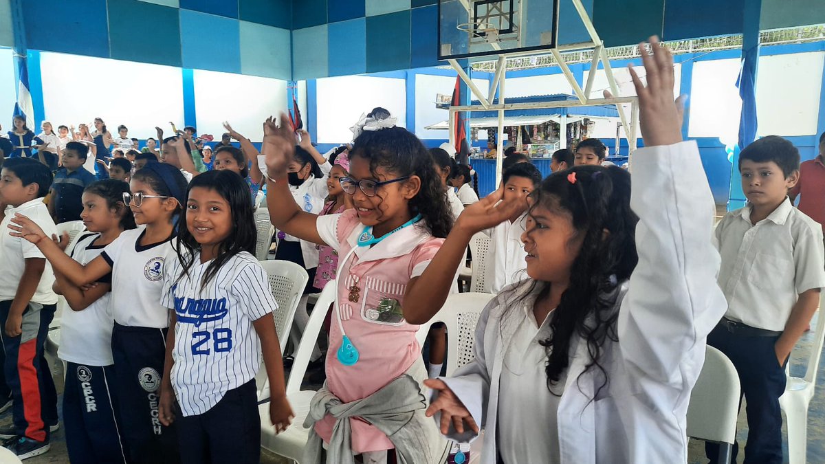 Canal4Ni's tweet photo. MINSA lanza Campaña de Aplicación de Flúor en escuelas del país
#Noticias #Nicaragua
Más información 👉🏻🌐 https://t.co/Dfwbt1Nzh5 https://t.co/KTxl0Nl52J