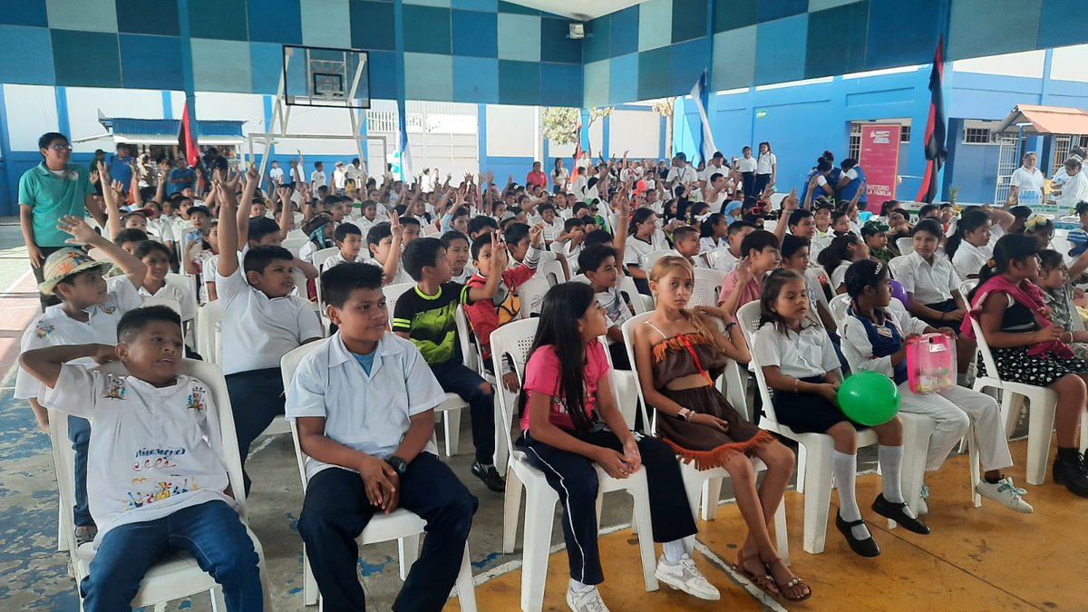 Canal4Ni's tweet photo. MINSA lanza Campaña de Aplicación de Flúor en escuelas del país
#Noticias #Nicaragua
Más información 👉🏻🌐 https://t.co/Dfwbt1Nzh5 https://t.co/KTxl0Nl52J