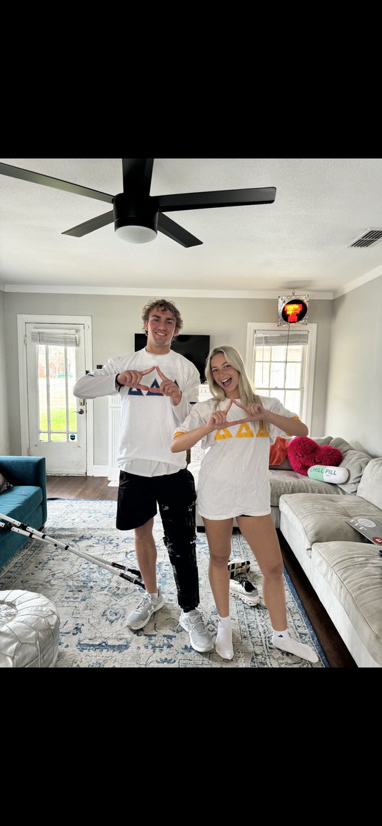 TheCaffinecrew tweet media