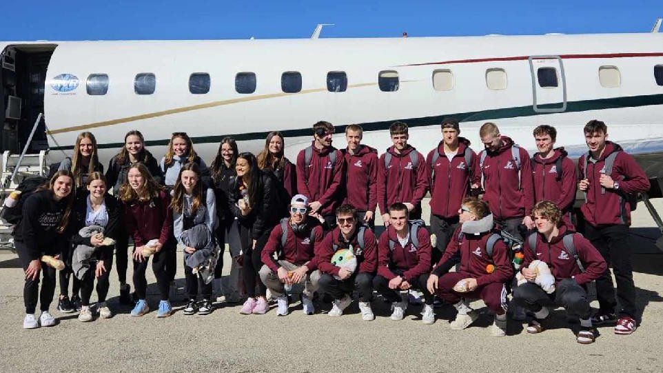 UWLAthletics's tweet image. @UWL_WomensTrack and @UWLMensTF are off to Virginia Beach for the NCAA Division III Indoor Championships. Action starts Friday morning at the Virginia Beach Sports Center. Go Eagles!