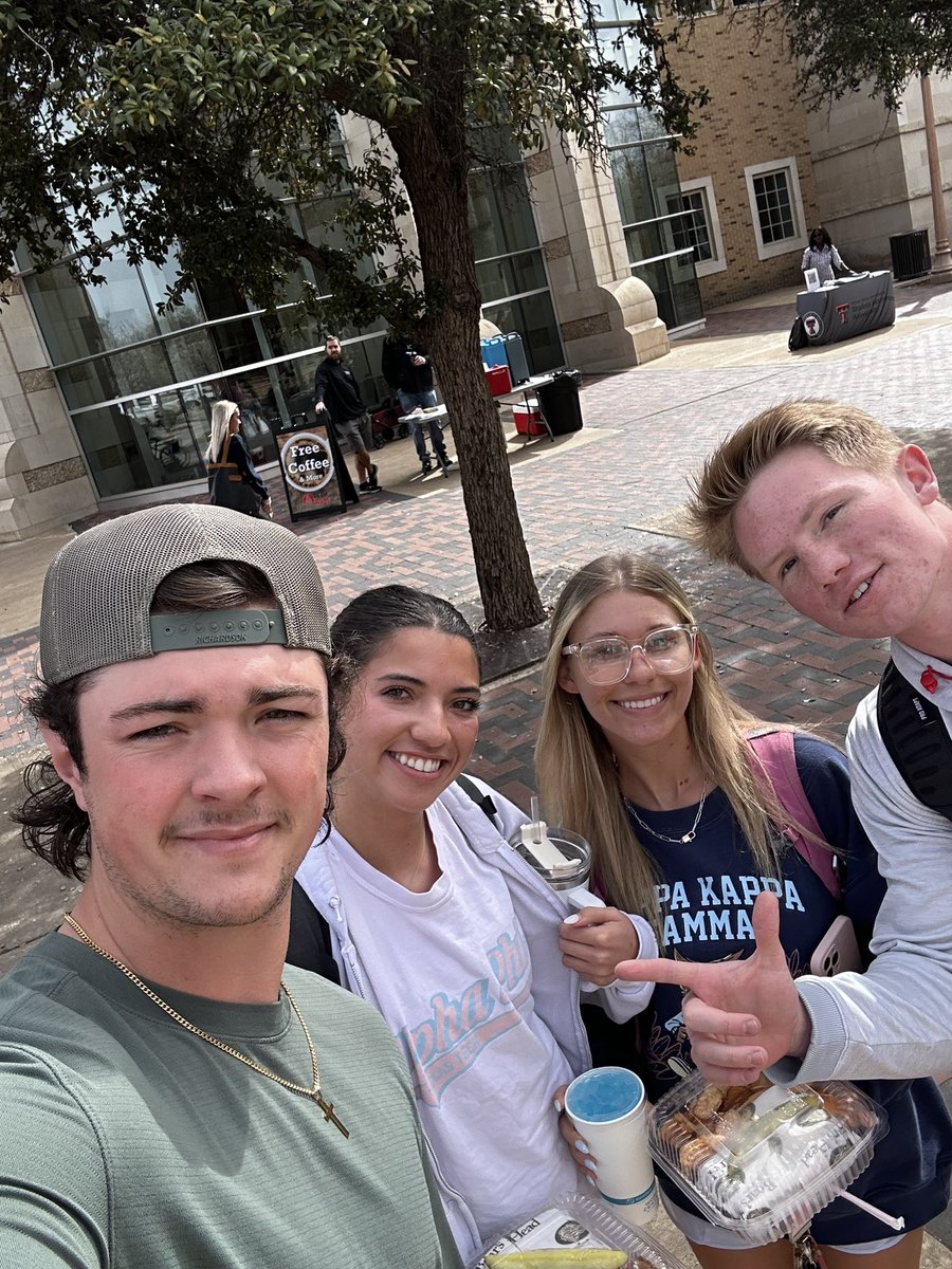 TheCaffinecrew tweet media