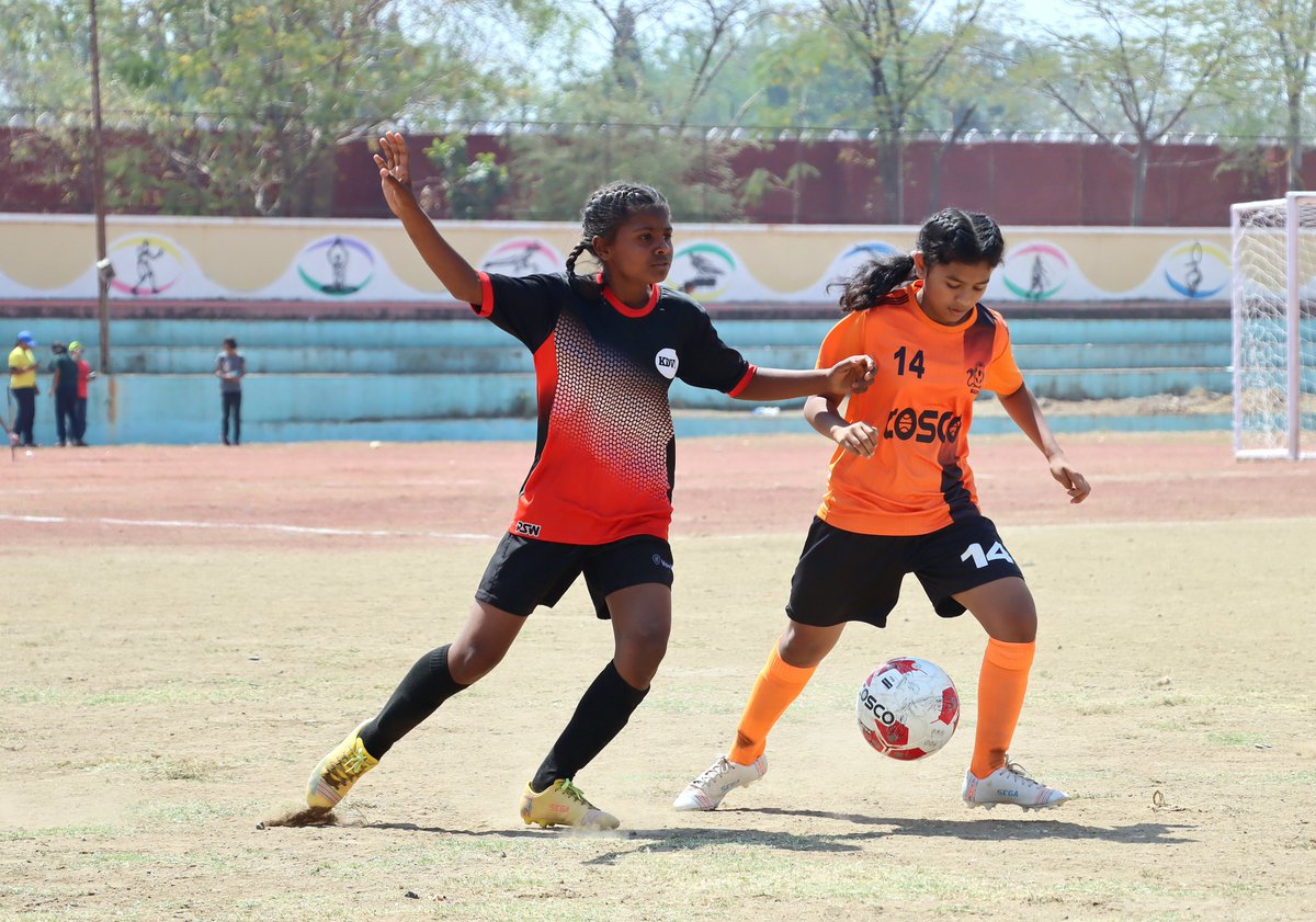 Nagpur claims a hard-fought 1-0 win against Yavatmal, securing a spot in the Semifinals! #MaharashtraFootball #GirlsFootball #SubJuniorGirls #WIFAInterDistrict