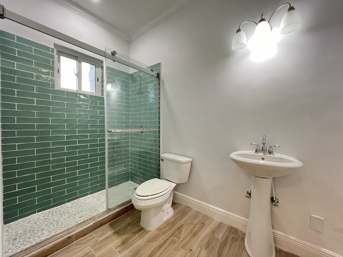 Got rent? This newly built, modern #rental is located in Western New Providence and is semi-furnished with appliances only. Available for immediate occupancy.  #RentwithB #BuyRentRESIDE #Bahamas see more here 👉 bahamasrealty.com/listing/56704