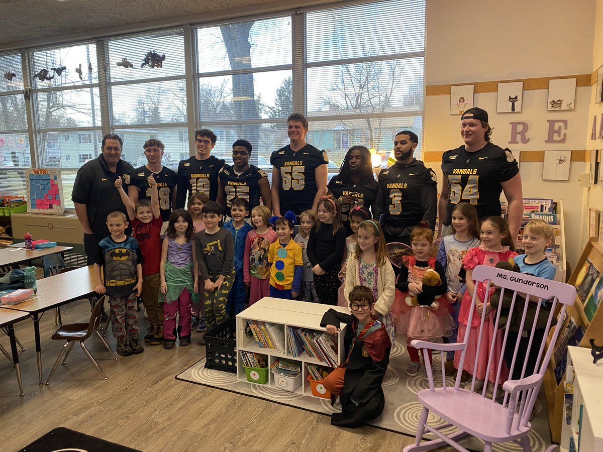 VandalFootball's tweet image. “To learn to read is to light a fire; every syllable that is spelled out is a spark.” ― Victor Hugo

Honored to have the chance to read to with students at McDonald Elementary and Lena Whitmore schools. 

#GoVandals