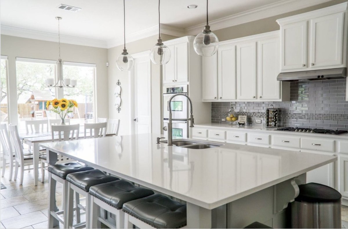 Is your #kitchen looking a bit tired or perhaps its just not as practical as you would like?

If you are considering renovating or replacing it this year, please get in contact. We can create the perfect space for you and offer free advice and estimates 😊 #DreamKitchen