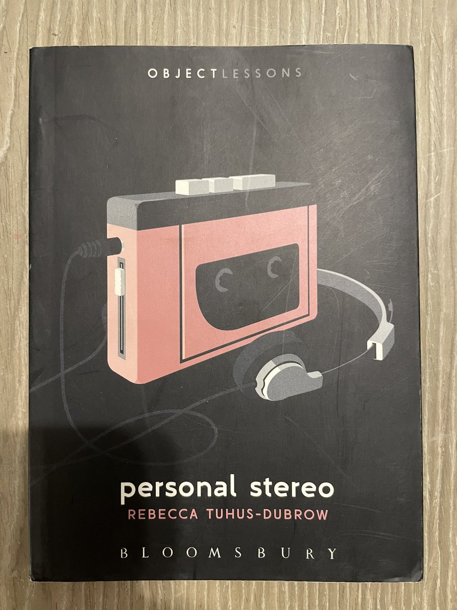 pankaj_p_sahni's tweet photo. #objectlessons #personalstereo #rebeccatuhusdubrow #bloomsbury #walkman @BloomsburyIndia https://t.co/53UhiEffgK