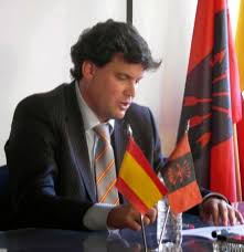 Miquel_R's tweet photo. Un fascista representando a España en el 'Congreso sobre multipolaridad' de Moscú. https://t.co/OZxWSSGQab
