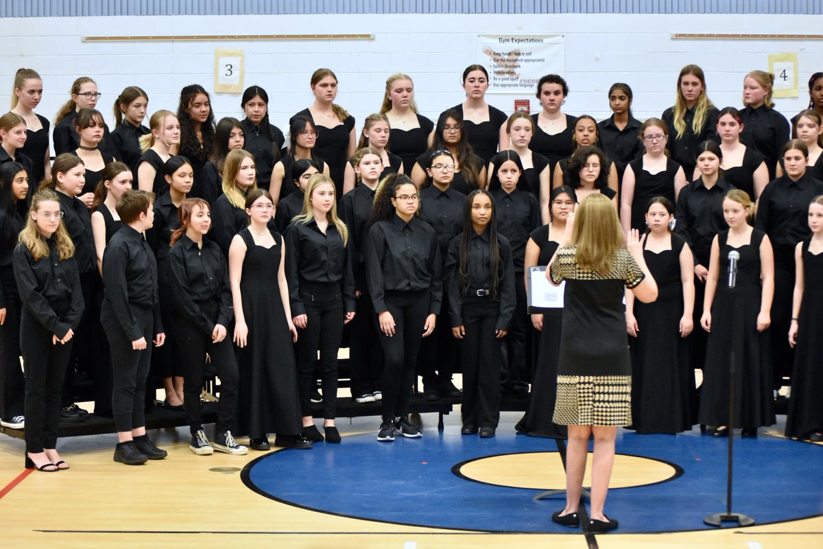 Grayslake Middle School 2024 - Contest Preview Concert at Frederick School. March 4, 2024. View all the photos: facebook.com/media/set?vani… @GMS46Middle