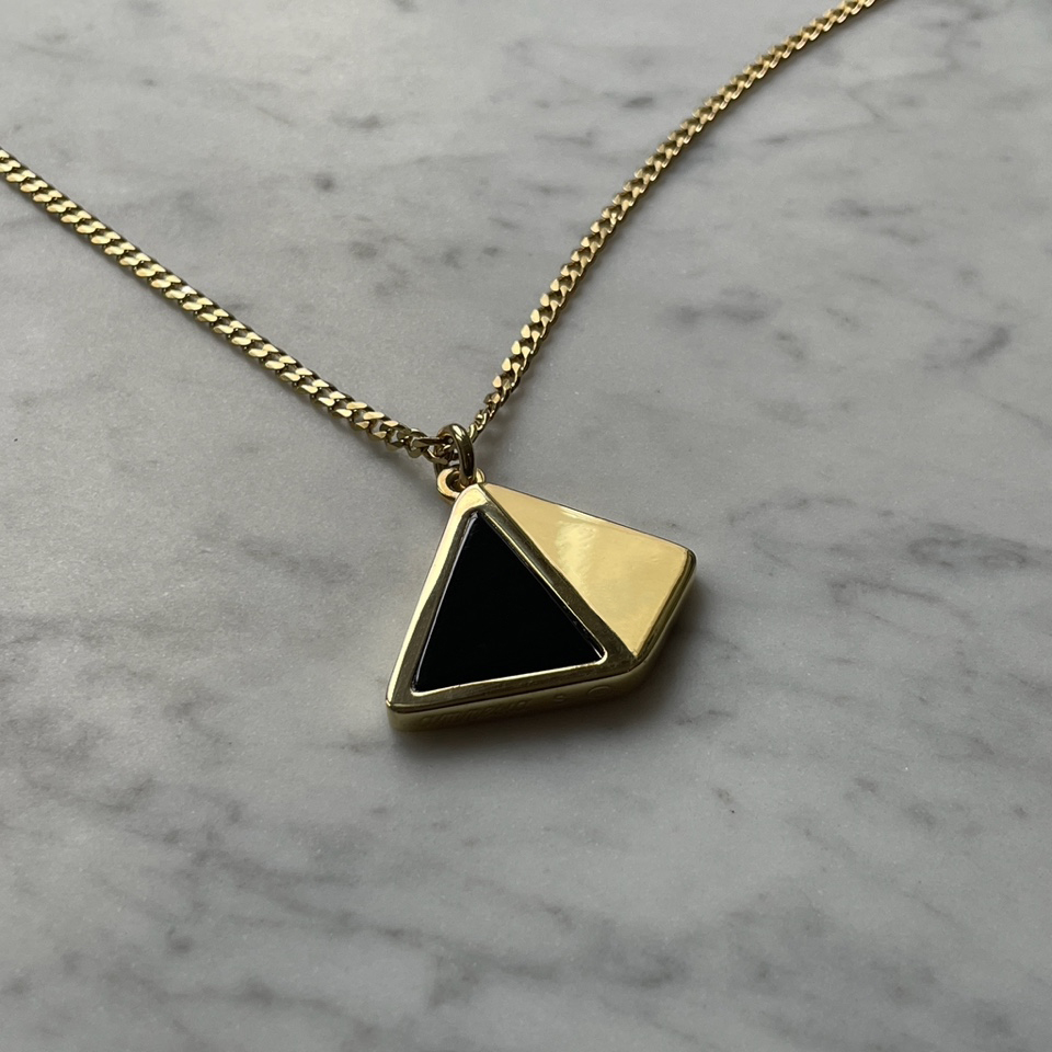 New Amnesia Ibiza NFT Medallion GOLD edition on <a href="/MakersPlace/">MakersPlace 🔳</a> Giving you lifetime VIP access to Amnesia for 2 pax with drinks, access to DJ Booth and to a VIP table reserved to the Gold Medallion owners + 50k @klubcoin tokens! 🙌

Check all the info here 👉 i.mtr.cool/tdwqitoqvc