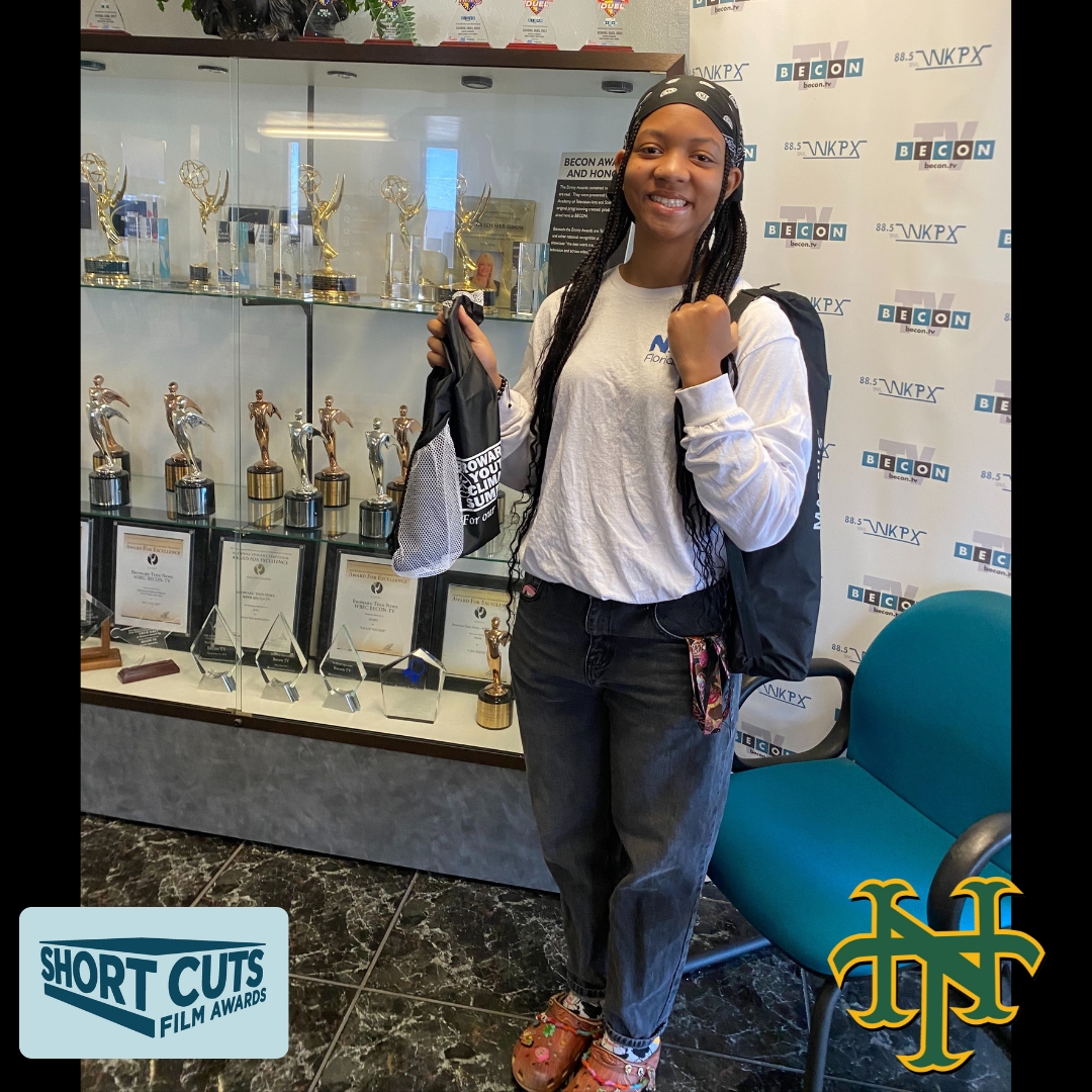 More equipment going out with students...

<a href="/NovaHSOfficial/">Nova High School</a>'s Janelle picking up gear from Short Cuts/<a href="/BECONTV/">BECON-TV</a> for her upcoming AICE Media student film project.

Equipment borrowed:
Wireless iPhone mic
Tripod
And more!

DM to reserve gear for your next student film, FREE!