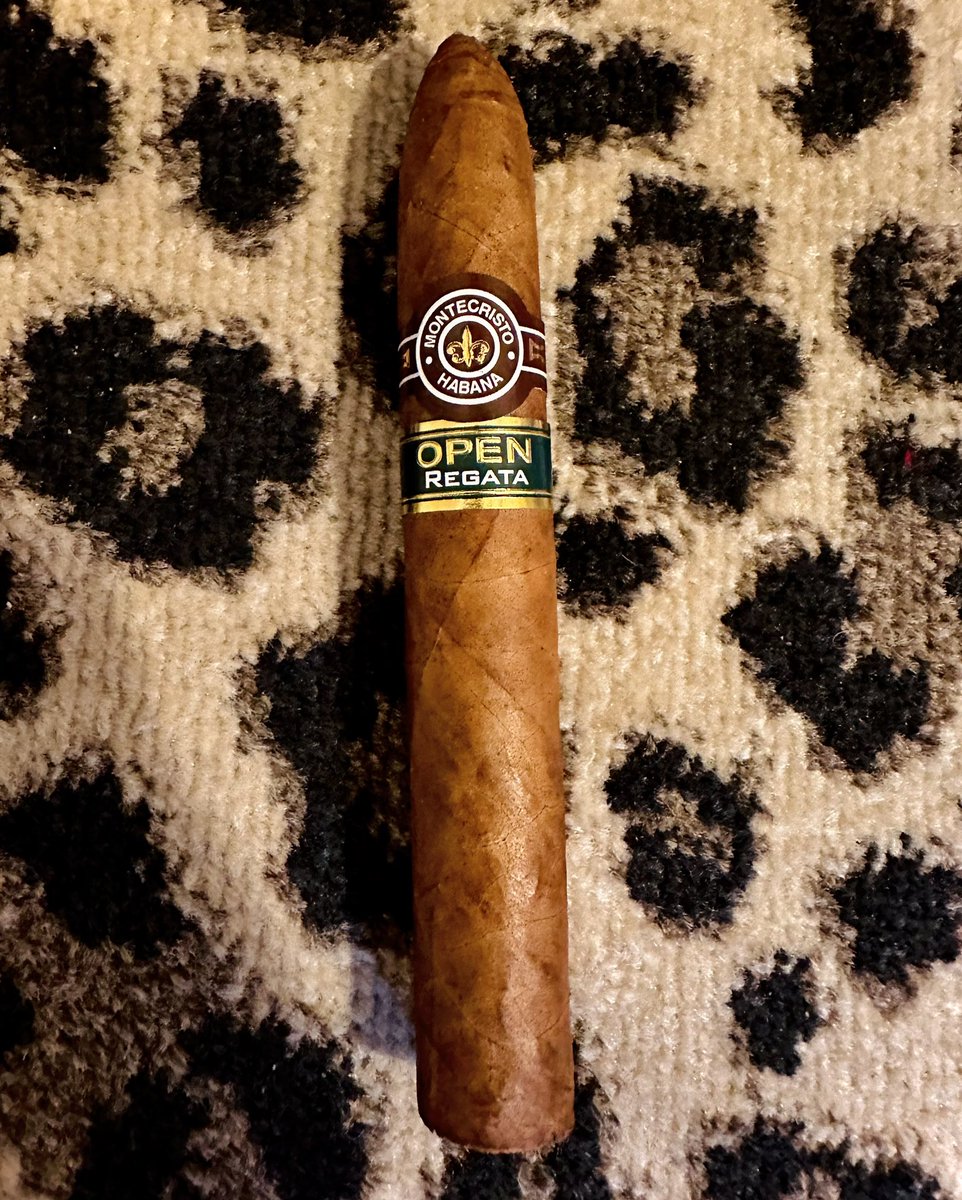 Might indulge this evening! #cubancigar #montecristo