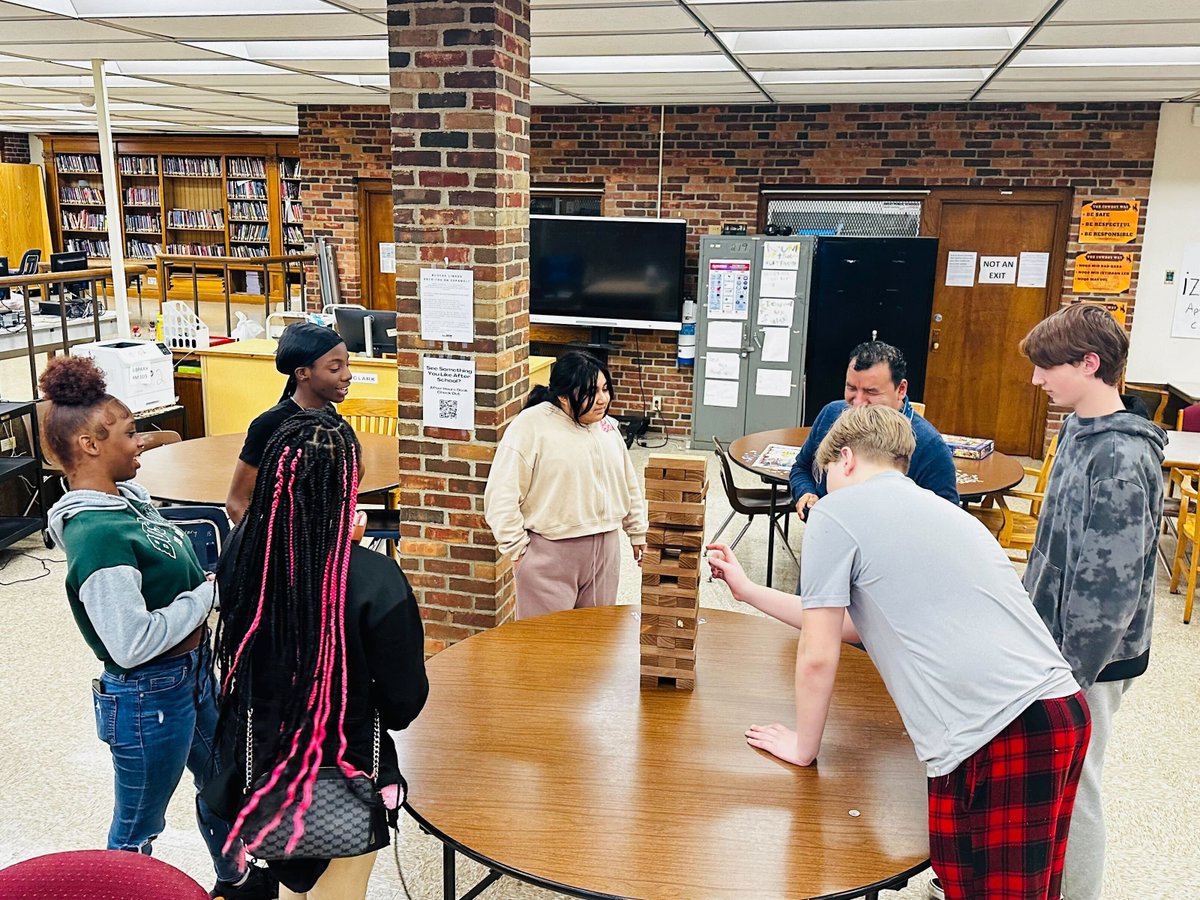 myprojectusa's tweet photo. Connecting with students can be challenging, but it's also incredibly rewarding! 🤝 As educators, we're always looking for new and engaging ways to reach our students and make learning meaningful. 

In our ASP Program, Felix found that a game of Jenga at West Round Up was a wa... https://t.co/EdoSAOex6u