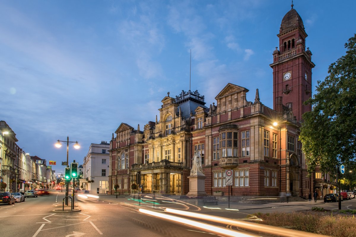 Come and give your thoughts on the future of Leamington Town Centre!

The annual town assembly meeting will take place on Tuesday 12 March in the Assembly Rooms, from 6pm, where you can hear about work to refresh the vision for the town centre &amp; Parade. 

leamingtonspatowncouncil.gov.uk