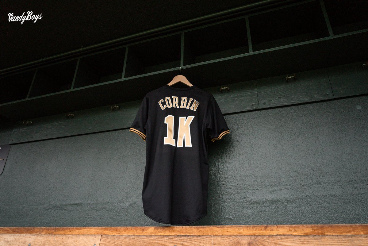 VandyBoys's tweet photo. The legacy continues.

#VandyBoys | #AnchorDown https://t.co/9L5rrAMMn8