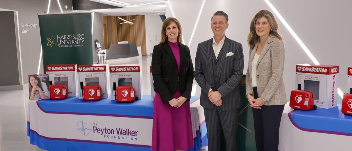 The Peyton Walker Foundation and UPMC Pinnacle Foundation donated eight AEDs to Harrisburg University, boosting campus safety and saving lives. Kudos to the foundations for this vital contribution! 👏 bit.ly/PeytonUPMC-AED #HealthSafety #AED