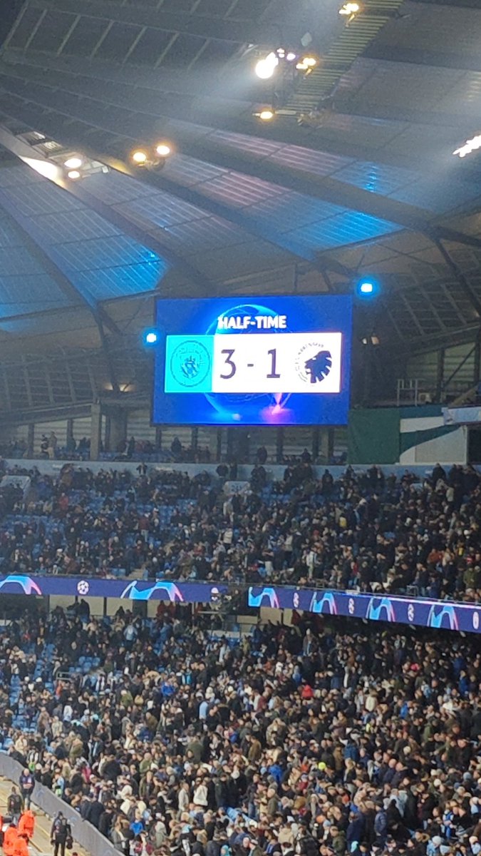 3-1 down and Etihad stadium is easily the most quiet stadium i've ever been to. Embarrassing fan base 😂 #ucl #fcklive